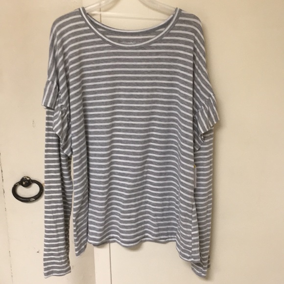 Time and Tru Tops - Ruffle long sleeve